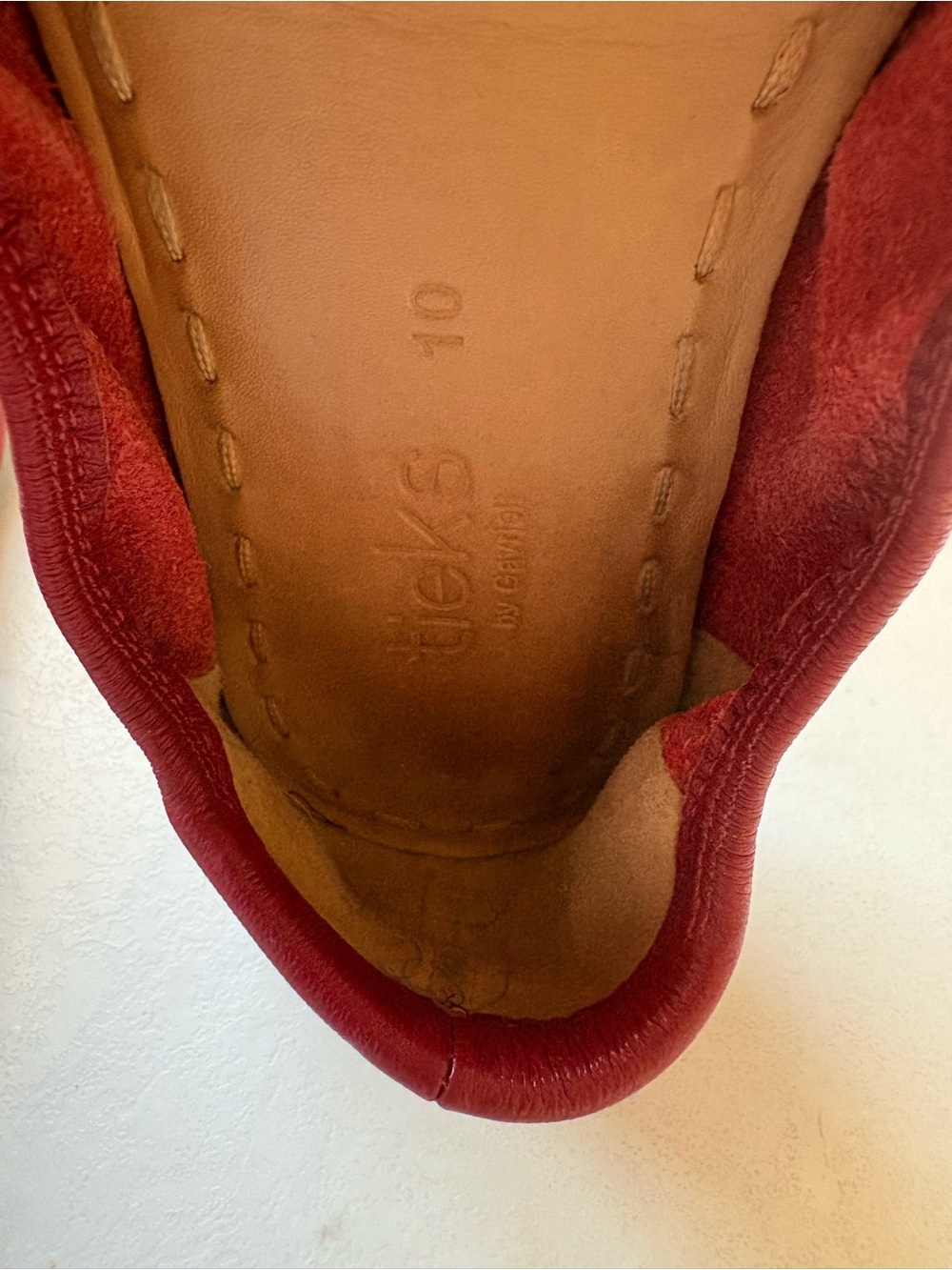 Red Tieks ~ size 10 - Picture 10 of 13